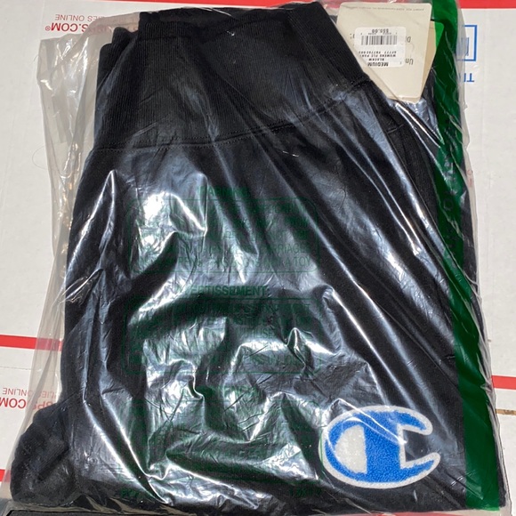 Champion Jogger Reverse Weave in Black Woman’s size medium. BNWT - Picture 2 of 5